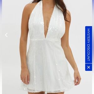 Selfie Leslie sequence dress